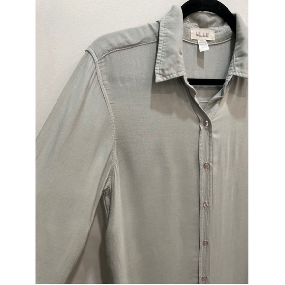 Bella Dahl Button Down Blouse Lightweight Rayon Shirt Sage Size Small Minimalist - Picture 2 of 9